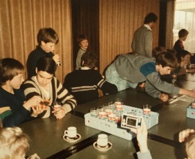 1984 opname Shirat Hadorot in AVRO studio 18