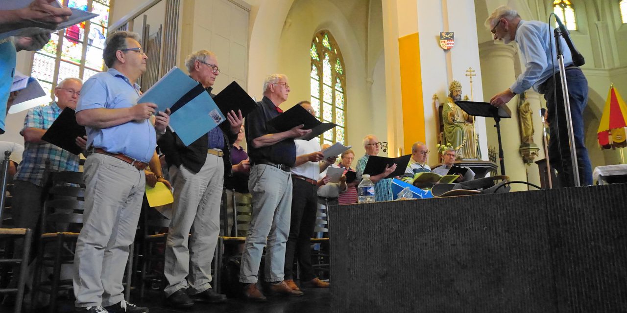 Foto: 1e repetitie van de Zangers van Cantasona