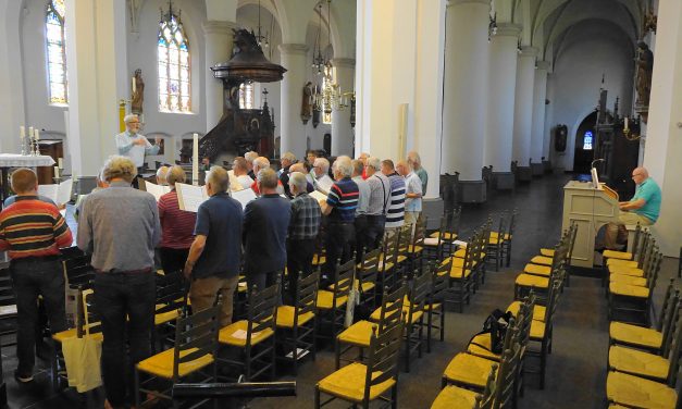 Foto: 1e repetitie van de Zangers van Cantasona