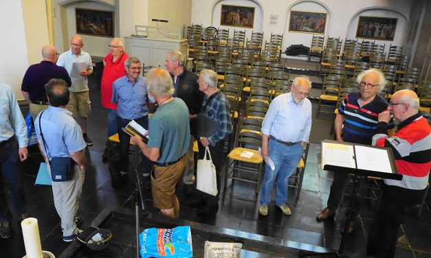 Foto: 1e repetitie van de Zangers van Cantasona